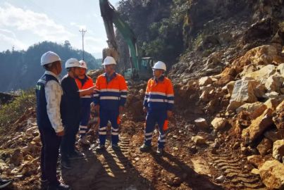 动态排查源头治理除隐患 地企联动守护春节保平安&mdash;&mdash;蜀能矿产成功处置大型危岩风险